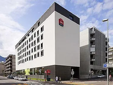 宜必思洛迦诺酒店 3*