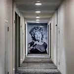 Ibis 3*