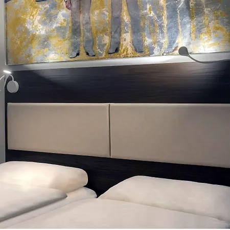 Ibis 3*