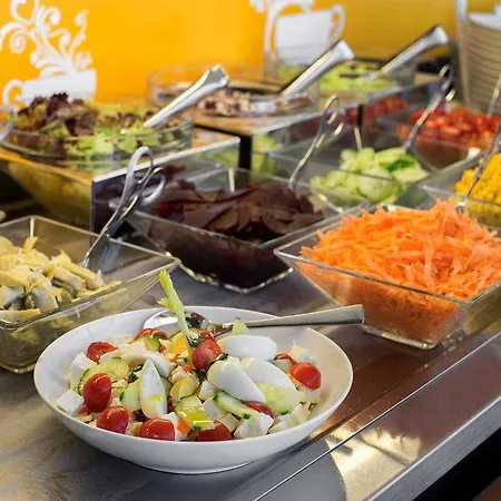 Ibis Hotel 3*